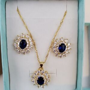 Blue Cubic Zirconia Stud earrings and Pendant necklace set NEW